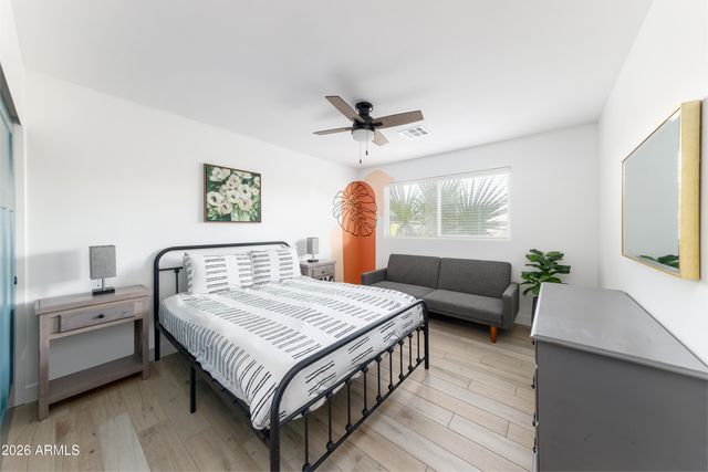 7302 E PORTLAND Street, Scottsdale, AZ 85257