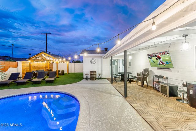7302 E PORTLAND Street, Scottsdale, AZ 85257