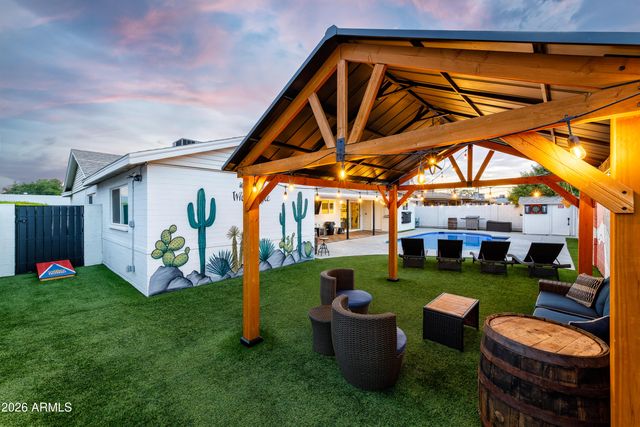 7302 E PORTLAND Street, Scottsdale, AZ 85257