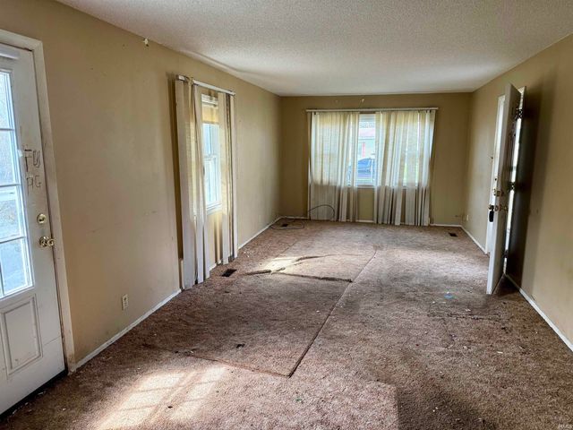 3619 S Felton Street, Marion, IN 46953