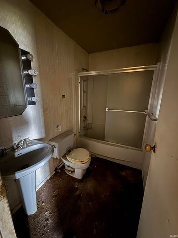 3619 S Felton Street, Marion, IN 46953