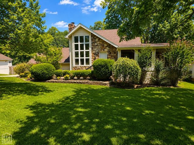 1804 Deerwood Drive, Jonesboro, AR 72404