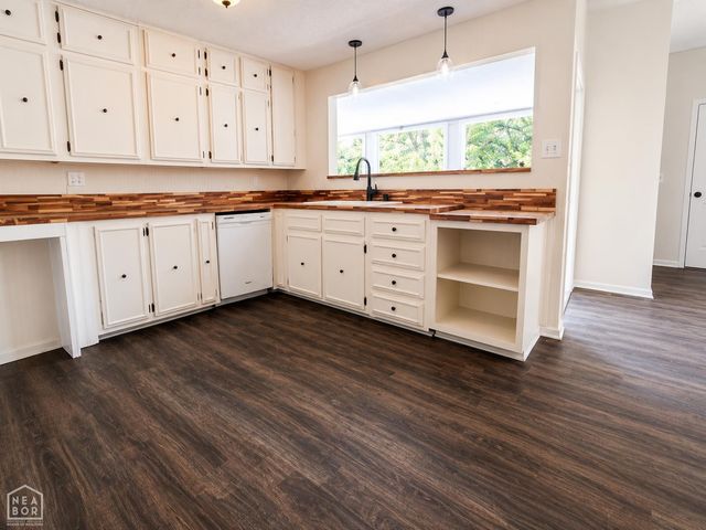 1804 Deerwood Drive, Jonesboro, AR 72404