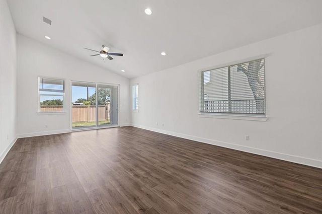 3813 Mesquite Valley RD, Georgetown, TX 78628