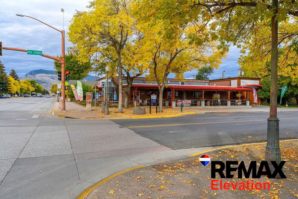 1057 Sheridan Ave, Cody, WY 82414 photo 3
