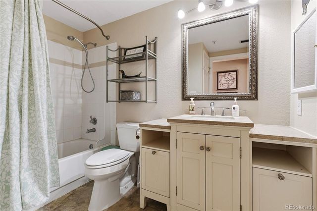 1691 W Canal Circle 1117, Littleton, CO 80120