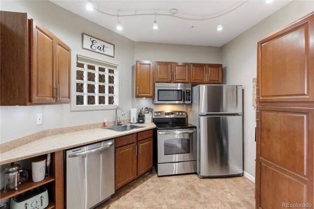 1691 W Canal Circle 1117, Littleton, CO 80120