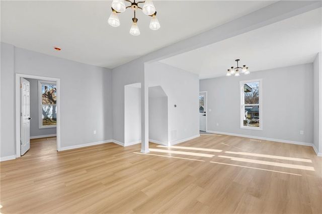 236 S Ash Street, Ottawa, KS 66067