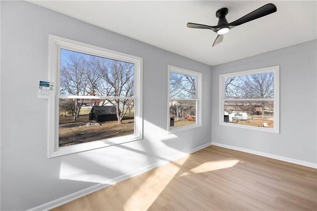 236 S Ash Street, Ottawa, KS 66067