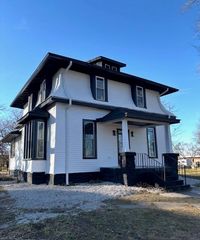 236 S Ash Street, Ottawa, KS 66067
