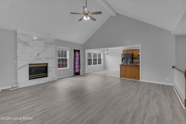 6807 Brighton Springs Ln, Louisville, KY 40291
