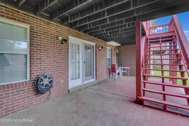 6807 Brighton Springs Ln, Louisville, KY 40291