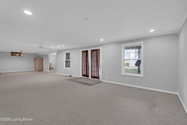 6807 Brighton Springs Ln, Louisville, KY 40291