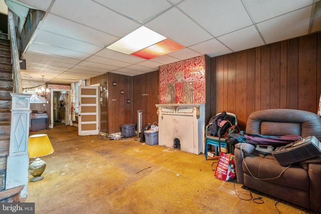 2333 W HAGERT ST, Philadelphia, PA 19132