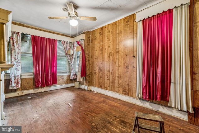 2333 W HAGERT ST, Philadelphia, PA 19132
