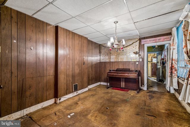 2333 W HAGERT ST, Philadelphia, PA 19132