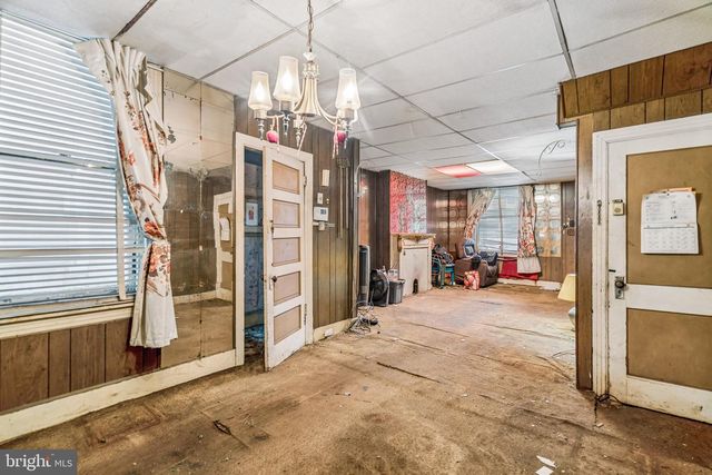 2333 W HAGERT ST, Philadelphia, PA 19132