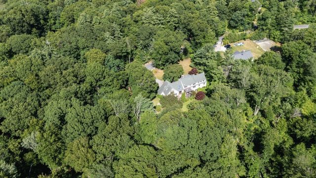 7 Pond St, Hopkinton, MA 01748