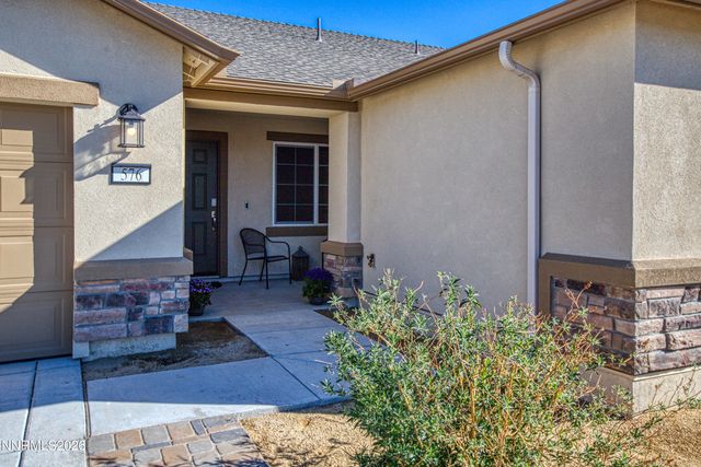 576 Pine Creek Circle, Dayton, NV 89403