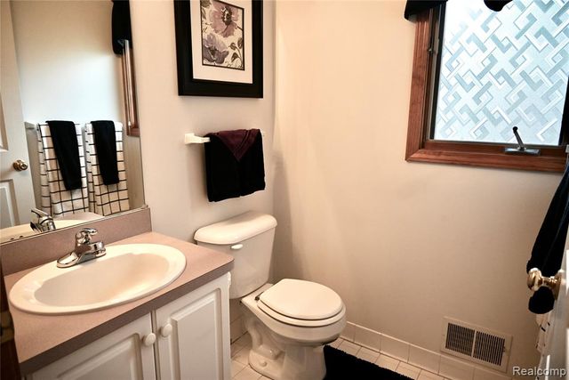 13433 Mulberry Trail, Taylor, MI 48180