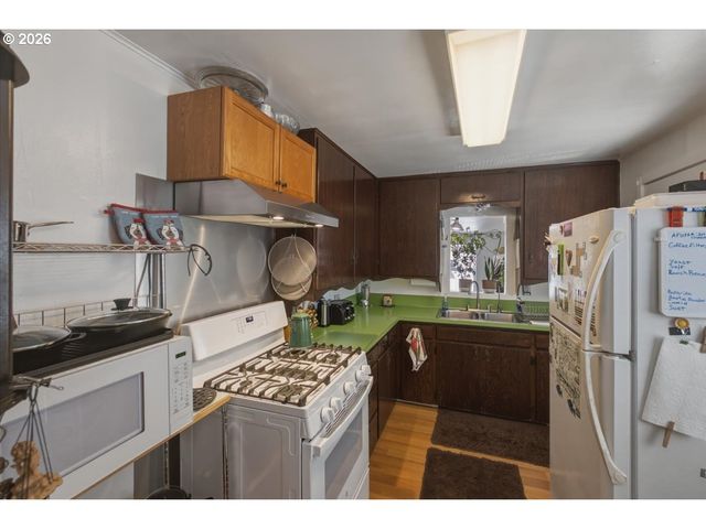 345 14TH Ave Se, Albany, OR 97322