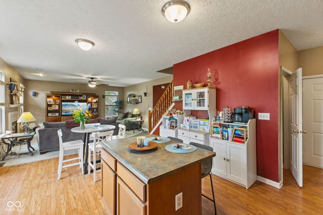 2845 Sleeping Ridge Way, Indianapolis, IN 46217