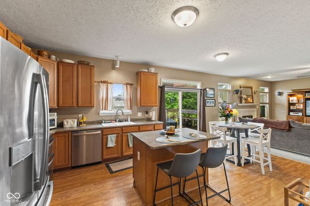 2845 Sleeping Ridge Way, Indianapolis, IN 46217