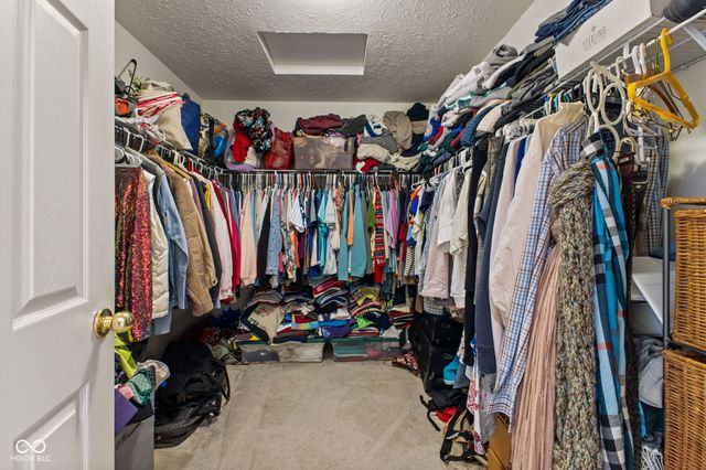 2845 Sleeping Ridge Way, Indianapolis, IN 46217