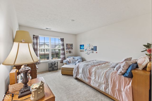 2845 Sleeping Ridge Way, Indianapolis, IN 46217