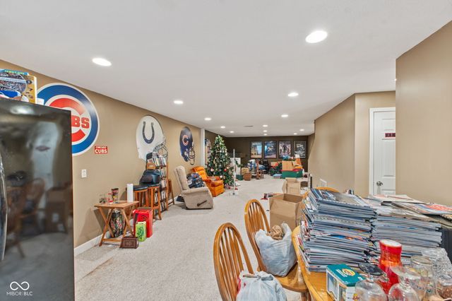 2845 Sleeping Ridge Way, Indianapolis, IN 46217