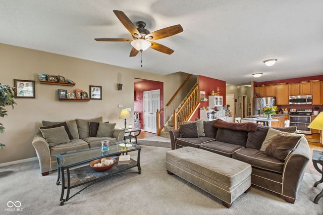 2845 Sleeping Ridge Way, Indianapolis, IN 46217
