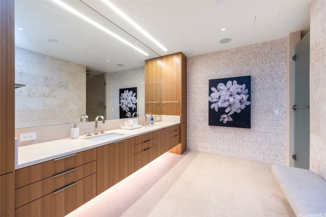 1388 Ala Moana Boulevard 8604, Honolulu, HI 96814