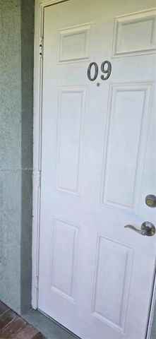 3260 NE 19th Ave 09, Oakland Park, FL 33306