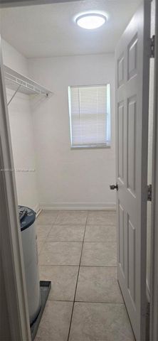 3260 NE 19th Ave 09, Oakland Park, FL 33306