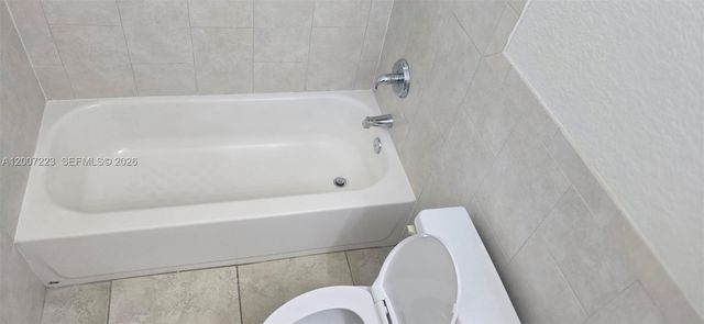 3260 NE 19th Ave 09, Oakland Park, FL 33306