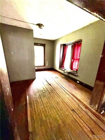 318 W Pleasant Avenue, Syracuse, NY 13205