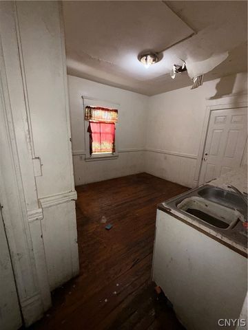 318 W Pleasant Avenue, Syracuse, NY 13205