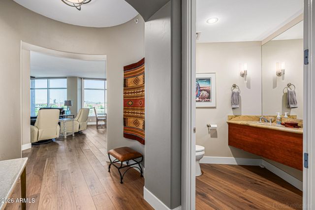 120 E RIO SALADO Parkway 204, Tempe, AZ 85281