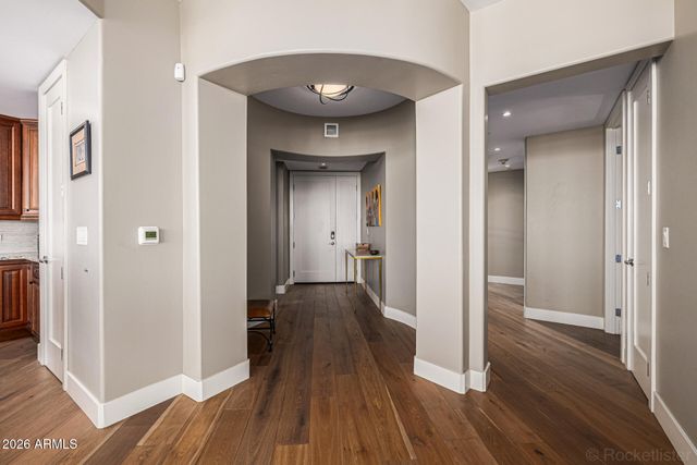 120 E RIO SALADO Parkway 204, Tempe, AZ 85281