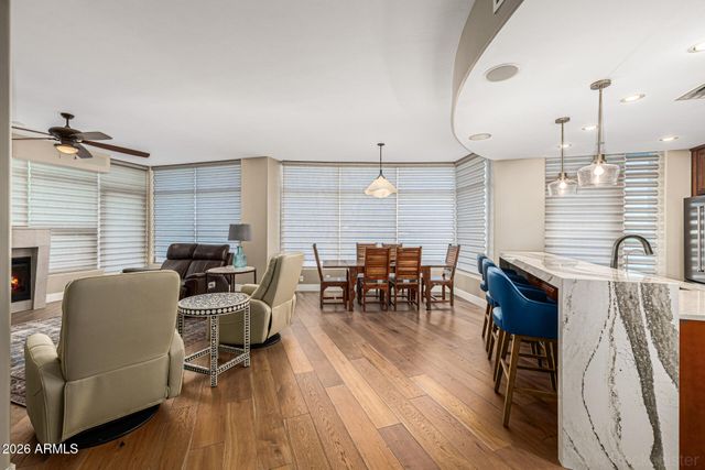 120 E RIO SALADO Parkway 204, Tempe, AZ 85281