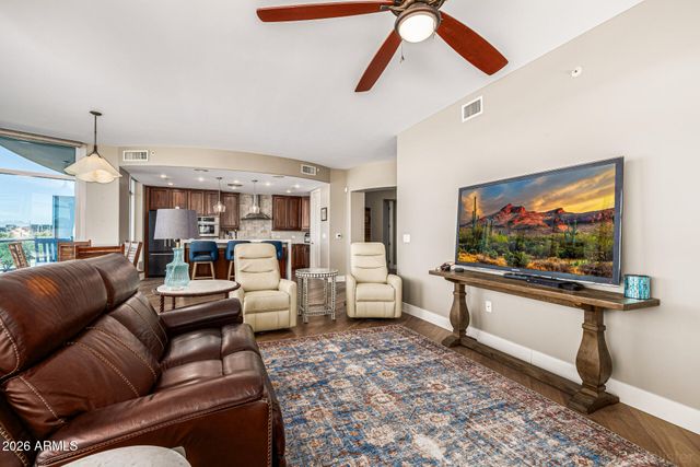 120 E RIO SALADO Parkway 204, Tempe, AZ 85281