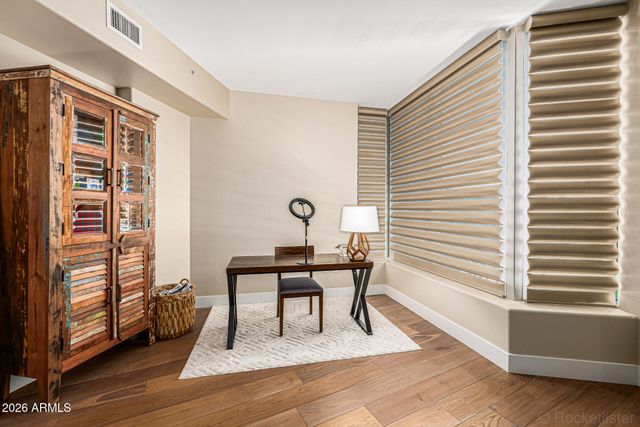 120 E RIO SALADO Parkway 204, Tempe, AZ 85281