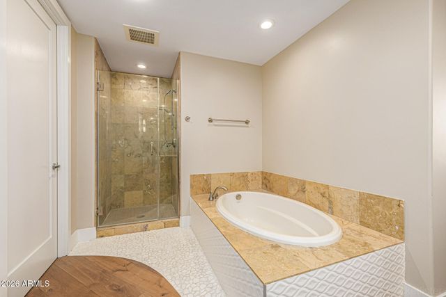 120 E RIO SALADO Parkway 204, Tempe, AZ 85281