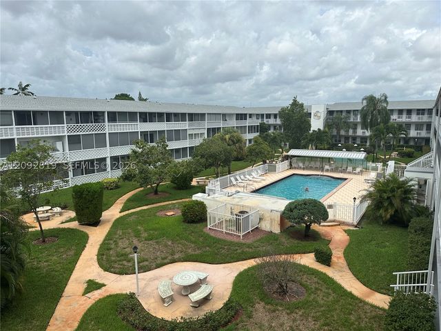 15600 NE 6th Ave 39A, Miami, FL 33162