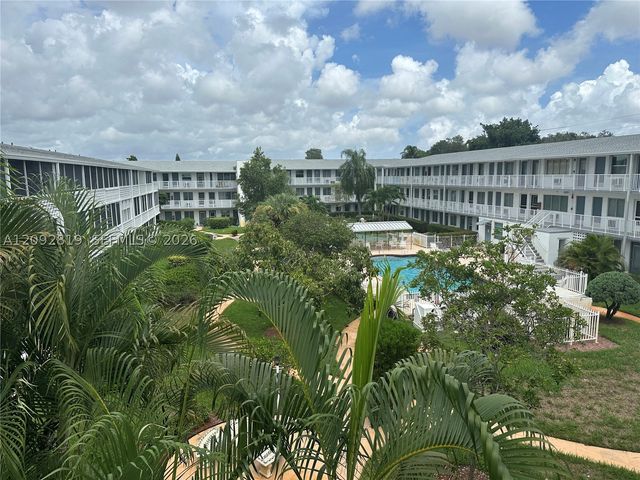 15600 NE 6th Ave 39A, Miami, FL 33162