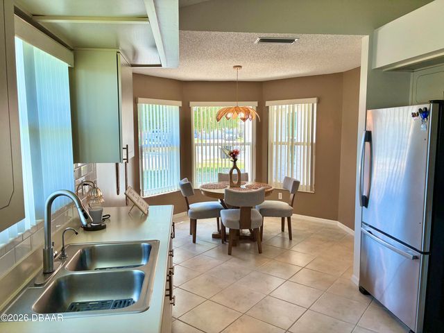 982 Breezemont Court, Port Orange, FL 32127