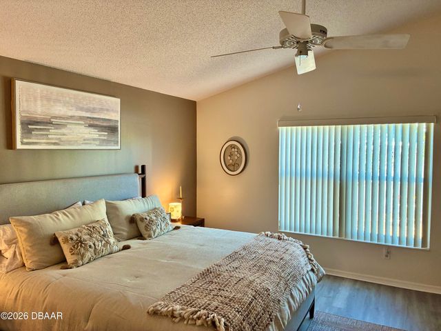 982 Breezemont Court, Port Orange, FL 32127