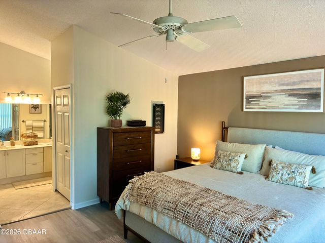 982 Breezemont Court, Port Orange, FL 32127