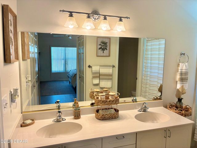 982 Breezemont Court, Port Orange, FL 32127