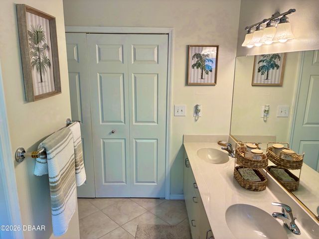 982 Breezemont Court, Port Orange, FL 32127